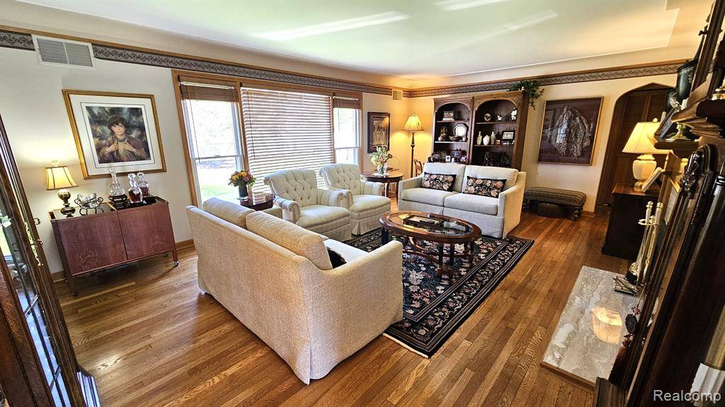 Roseville, MI 48066,28051 GARFIELD Street