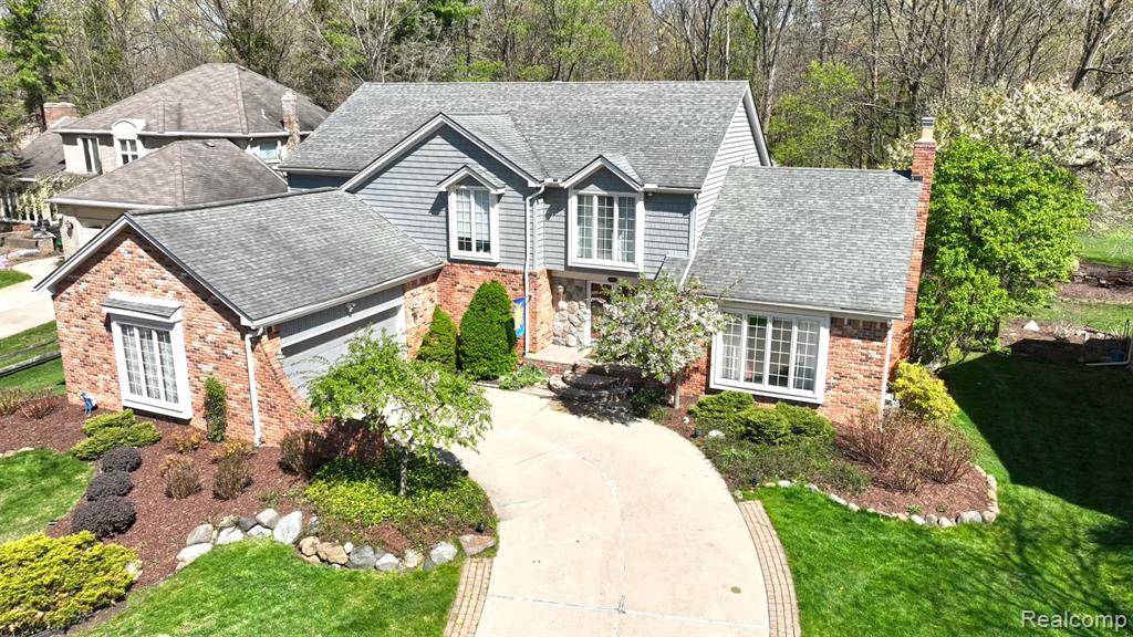 Rochester Hills, MI 48309,1382 SPRINGWOOD Lane
