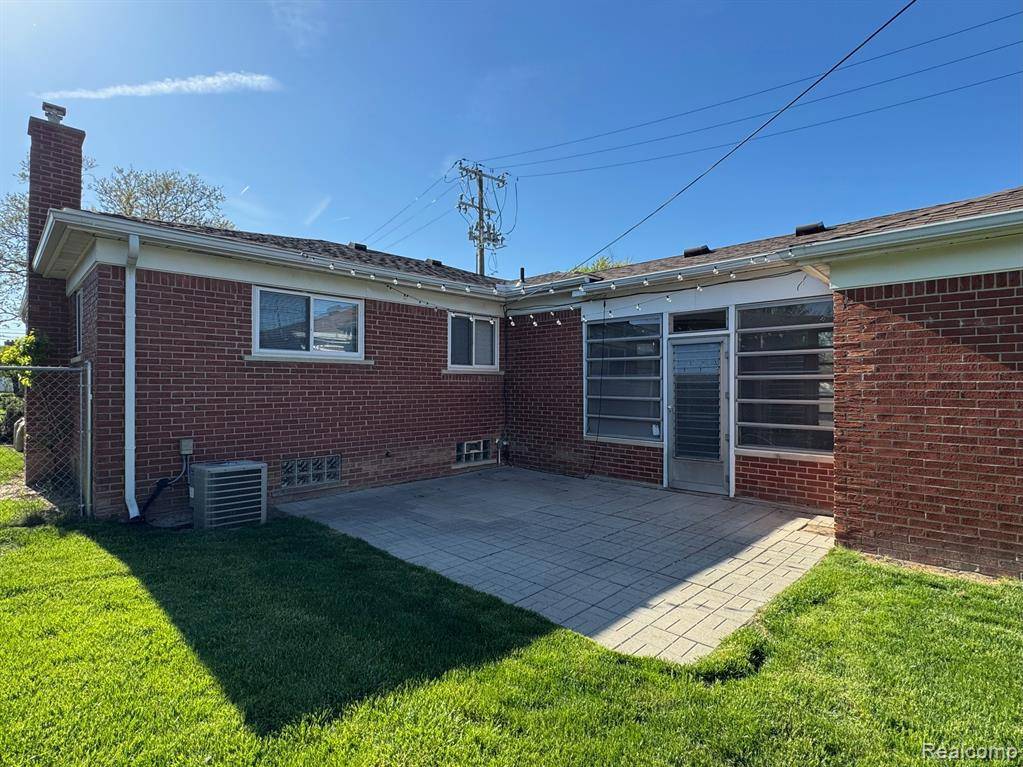 Dearborn Heights, MI 48127,7190 Amboy Street