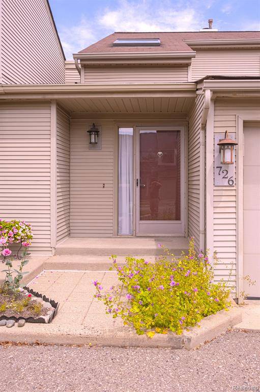 Rochester Hills, MI 48307,726 HAMILTON