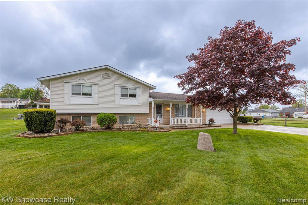 Commerce Twp, MI 48390,841 DRIBURG Drive