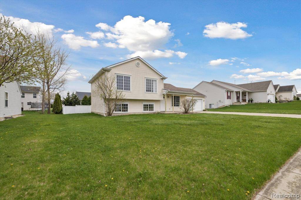 Linden, MI 48451,684 HAYSTACK Drive