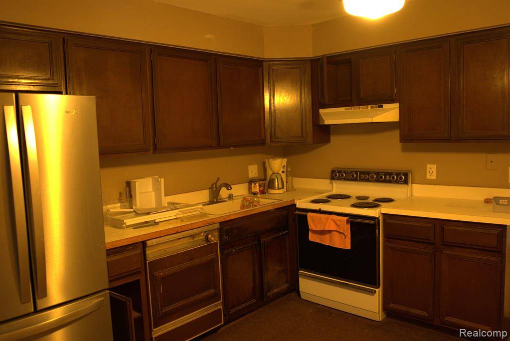 Farmington Hills, MI 48334,29640 MIDDLEBELT Road