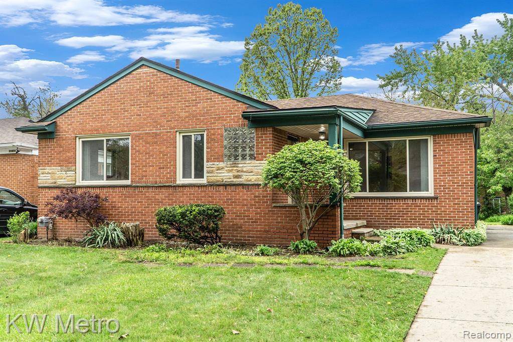 Oak Park, MI 48237,21881 KENOSHA Street