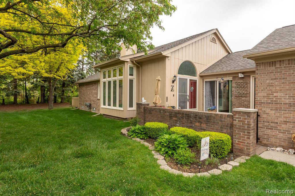 Clinton Twp, MI 48038,16467 Congress Drive