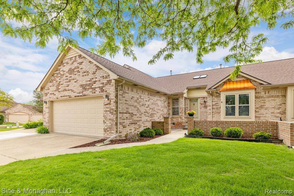Clinton Twp, MI 48038,43389 RIVERBEND Boulevard