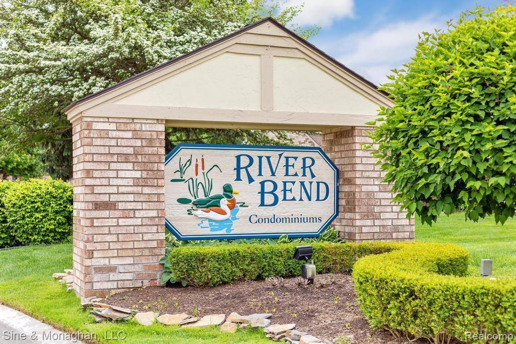 Clinton Twp, MI 48038,43389 RIVERBEND Boulevard