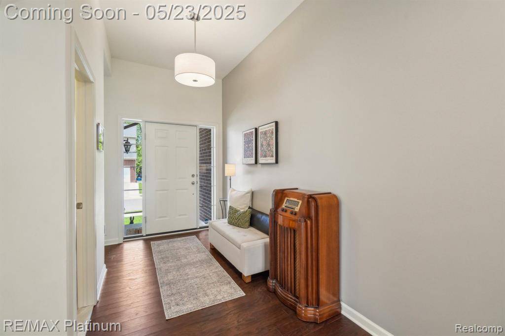 Howell, MI 48843,185 CRYSTAL WOOD Circle