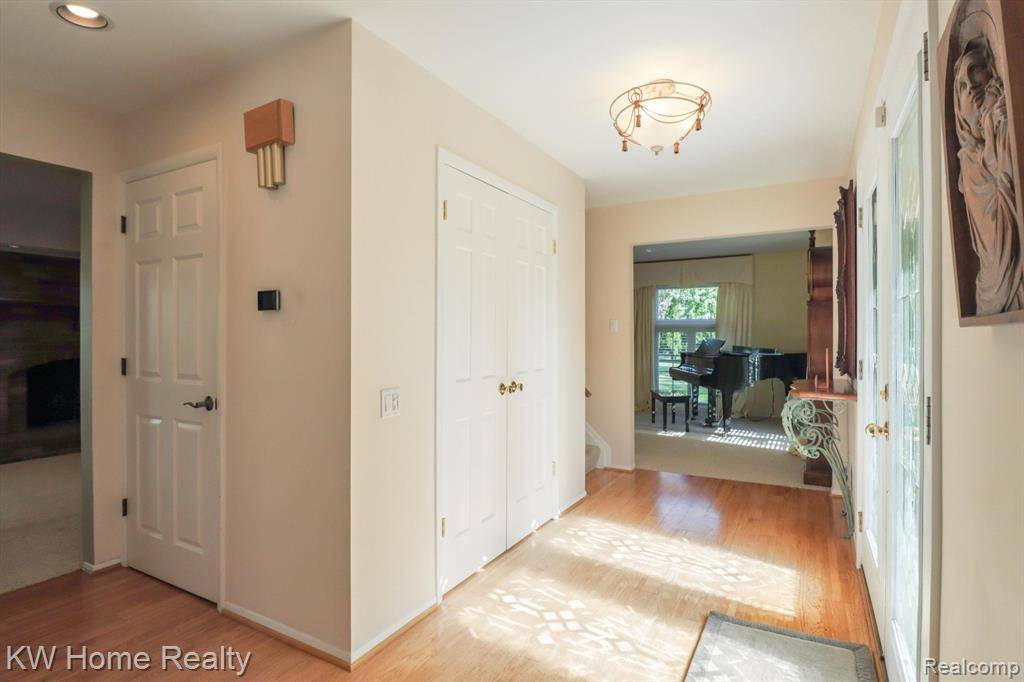 Bloomfield Hills, MI 48304,2020 WICKFORD Court