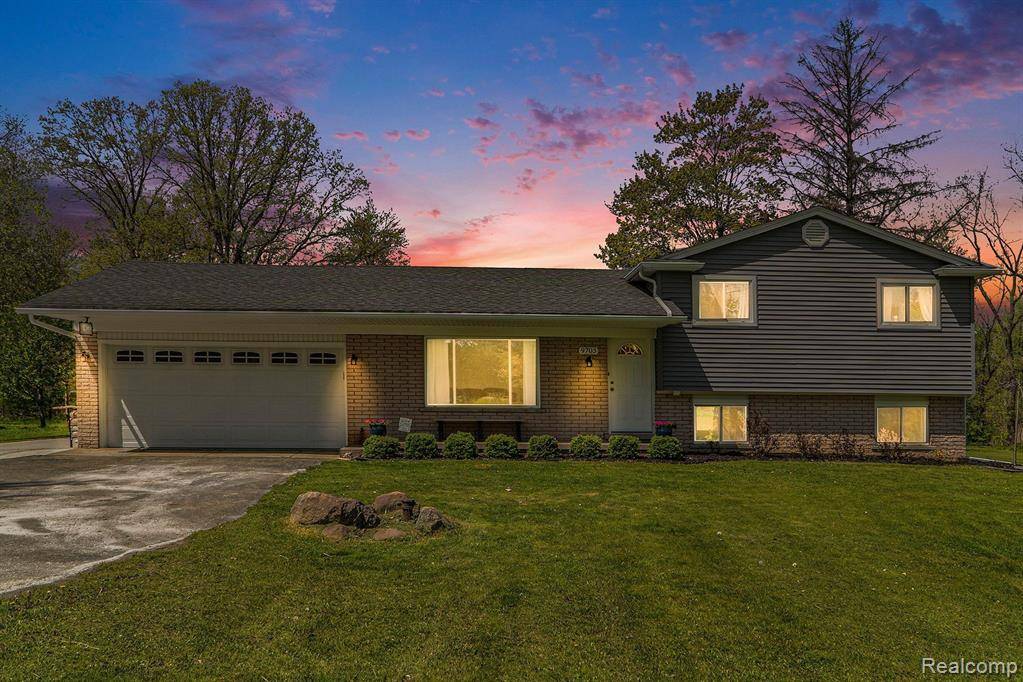 South Lyon, MI 48178,9703 TOWER Road