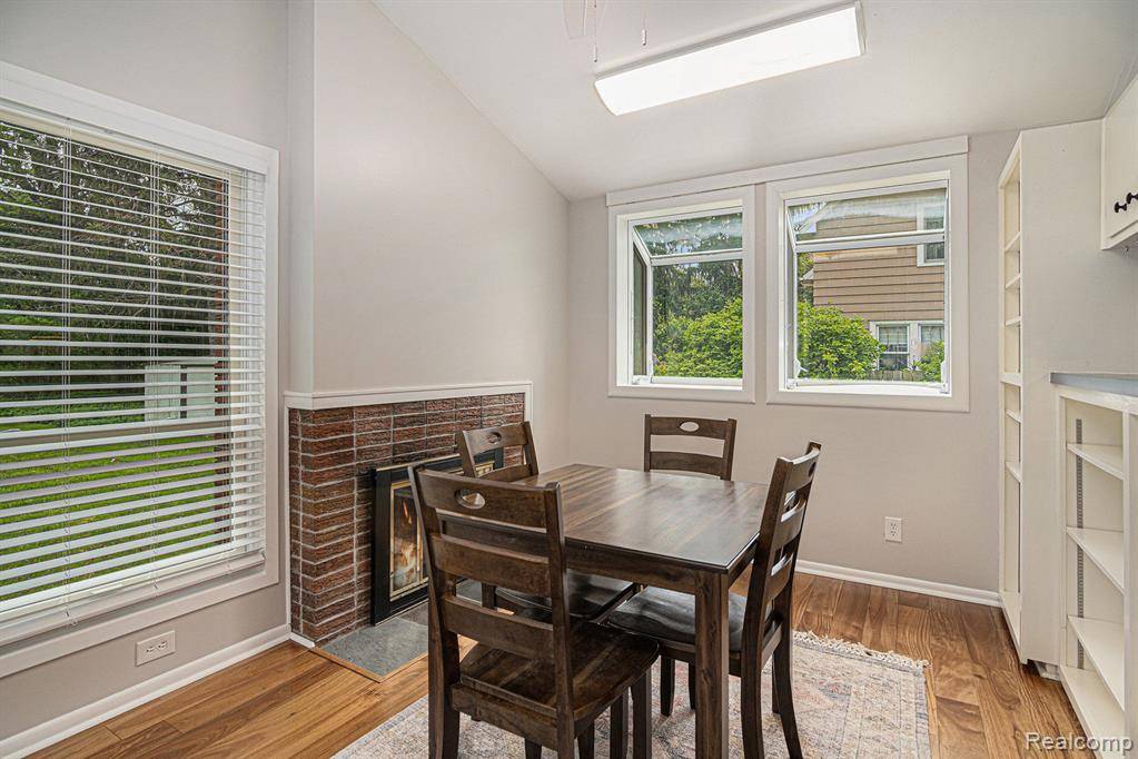 East Lansing, MI 48823,1132 SABRON Drive