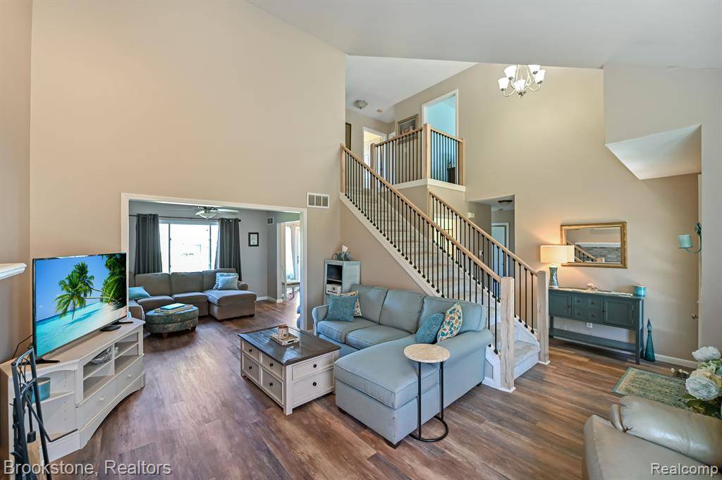 Grand Blanc, MI 48439,8344 DEER CREEK Court