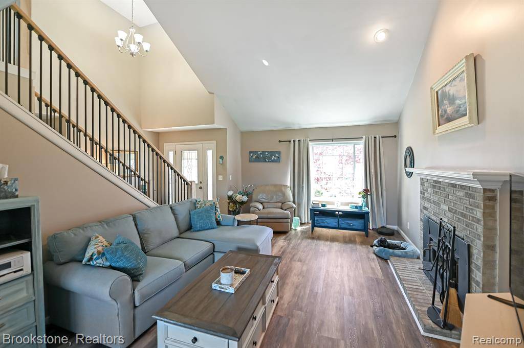 Grand Blanc, MI 48439,8344 DEER CREEK Court