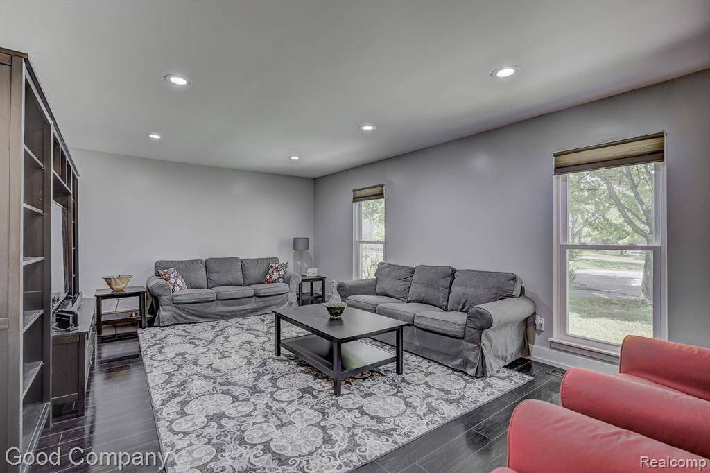 West Bloomfield, MI,5803 BEAUCHAMP