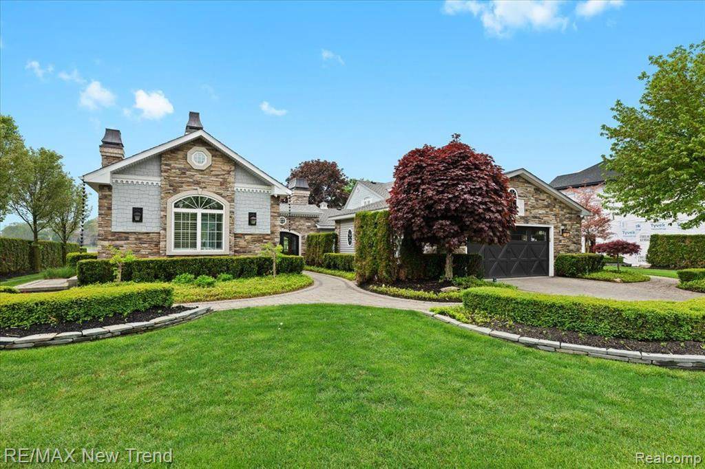 Walled Lake, MI 48390,3767 CARRIE Lane