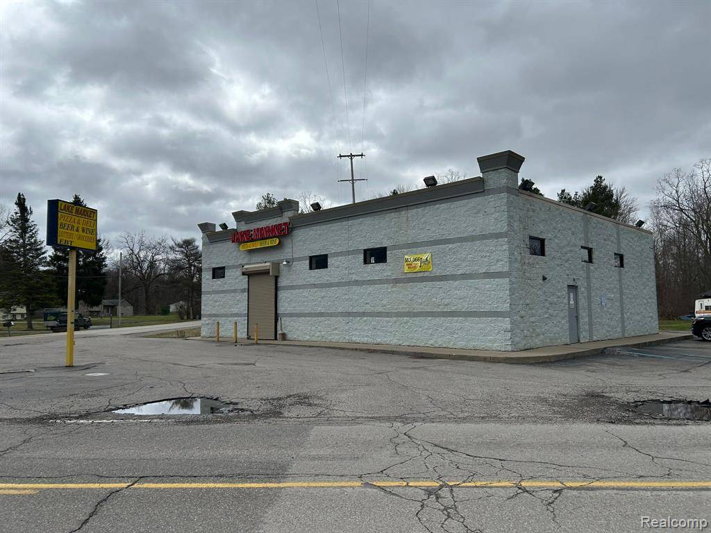Clio, MI 48420,1372 E LAKE Road
