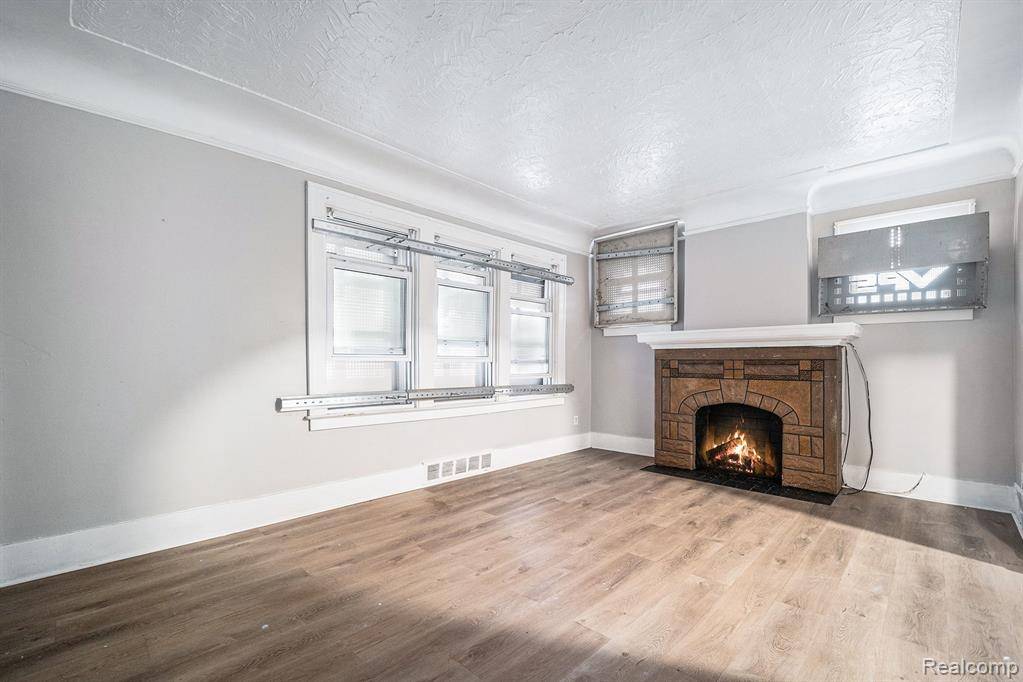 Highland Park, MI 48203,20410 HULL Street