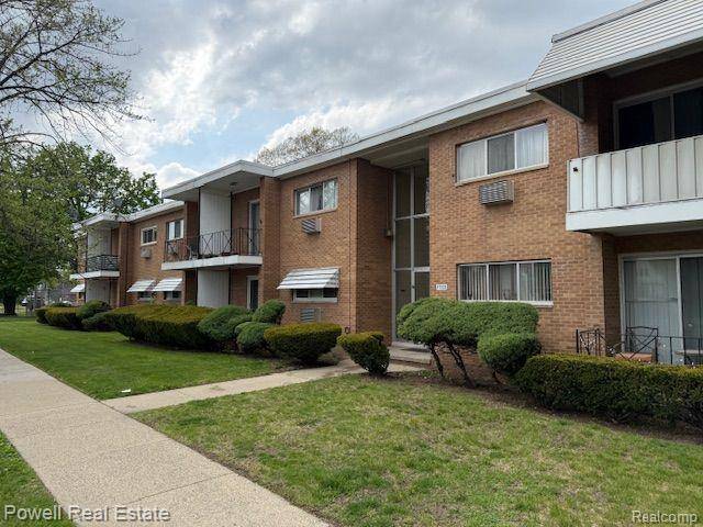 Detroit, MI 48219,17121 REDFORD Street