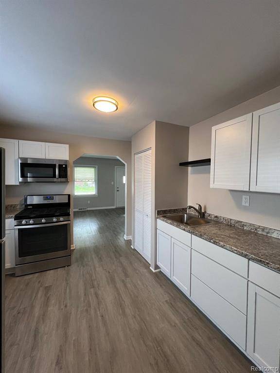 Roseville, MI 48066,28273 SCHRAM Street