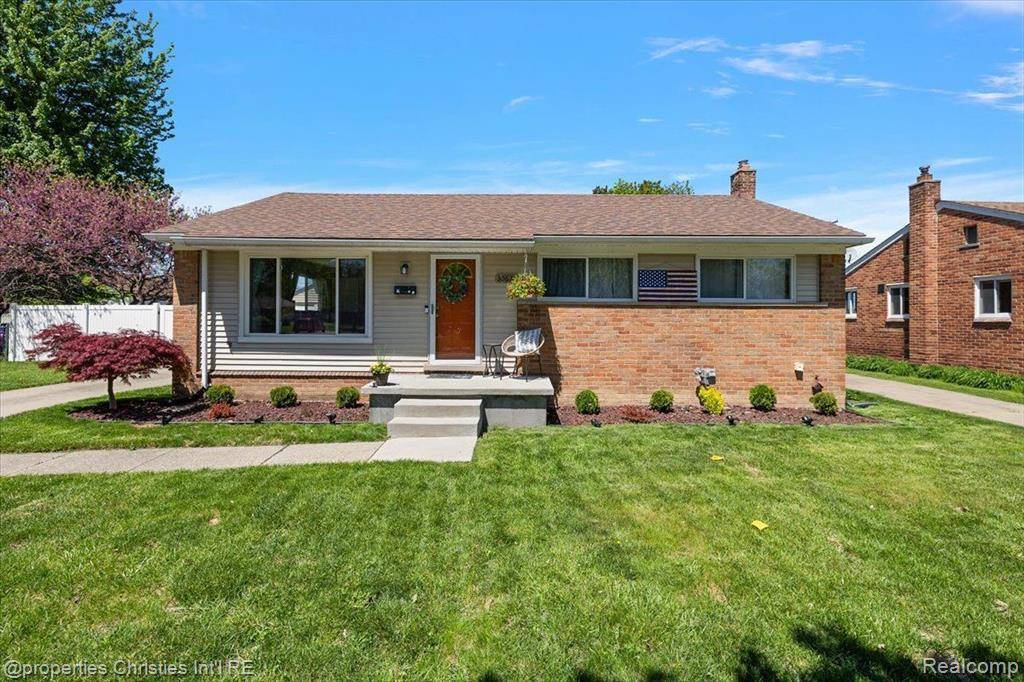 Livonia, MI 48150,30672 ELMIRA Street
