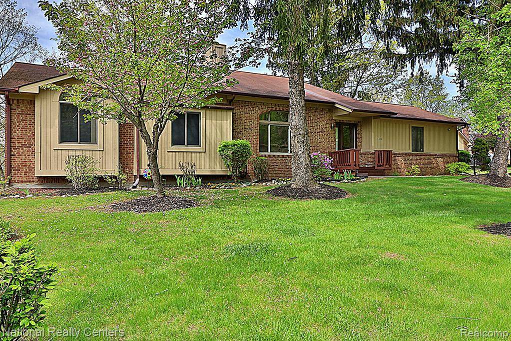 West Bloomfield, MI,6400 PINECREST