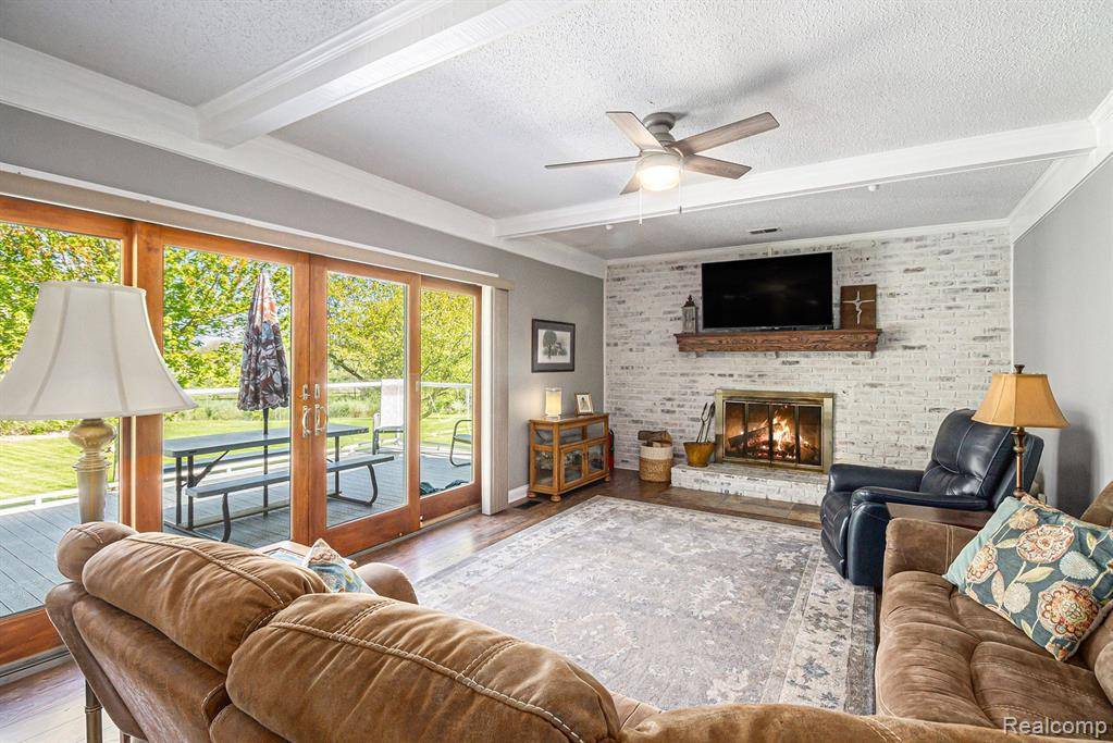 Lapeer, MI 48446,4172 SKINNER LAKE Road