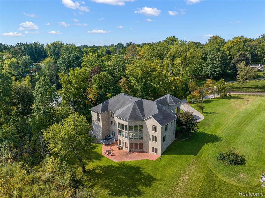 West Bloomfield, MI,6691 GLENWAY Drive