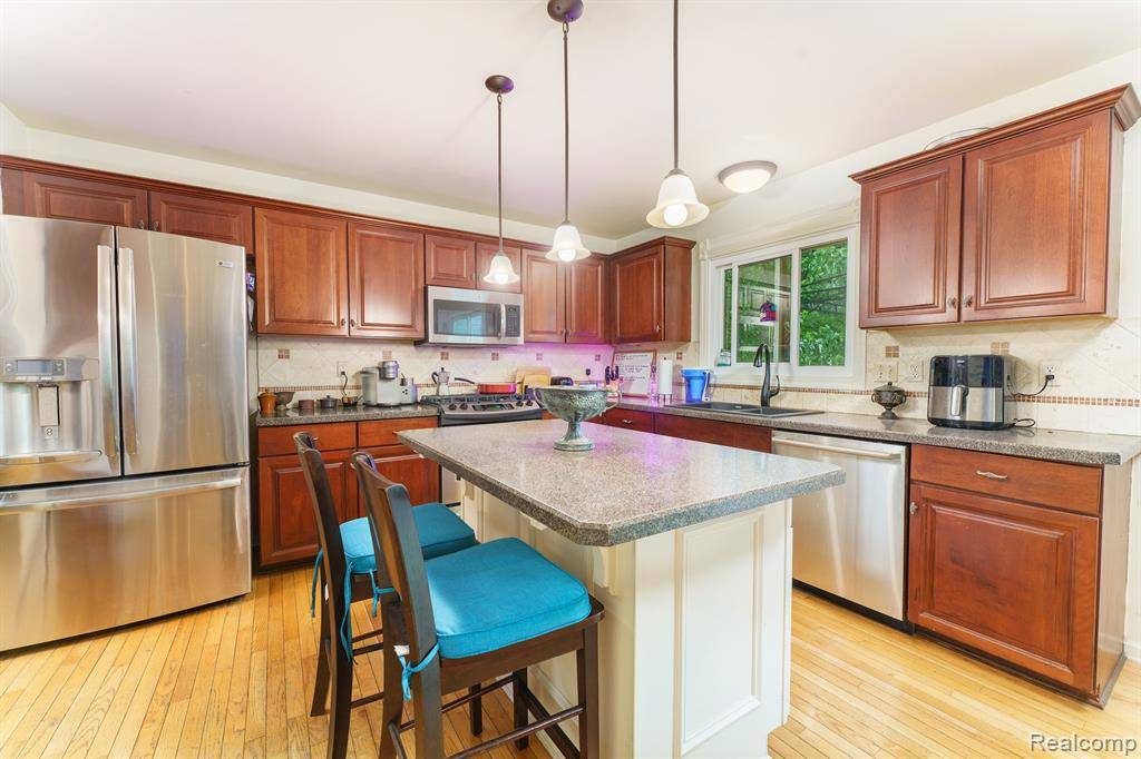 Wixom, MI 48393,1418 TRAILSIDE Boulevard