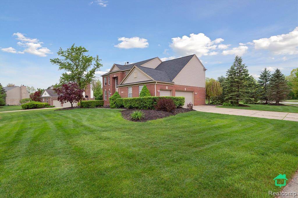 Canton, MI 48188,49110 MANHATTAN Circle