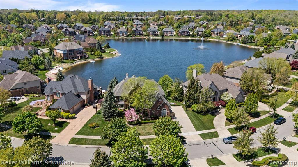 Northville, MI 48168,18503 Clairmont E Circle