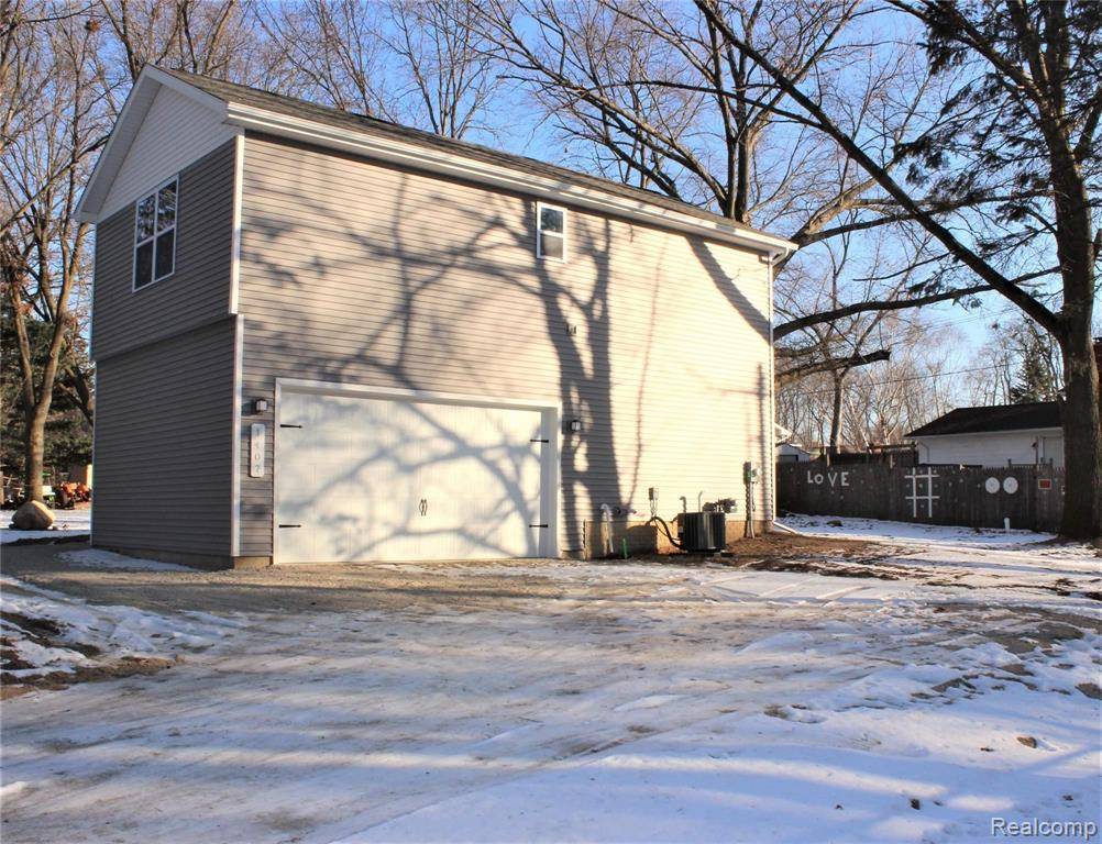 Brighton, MI 48114,00 High Slope Drive
