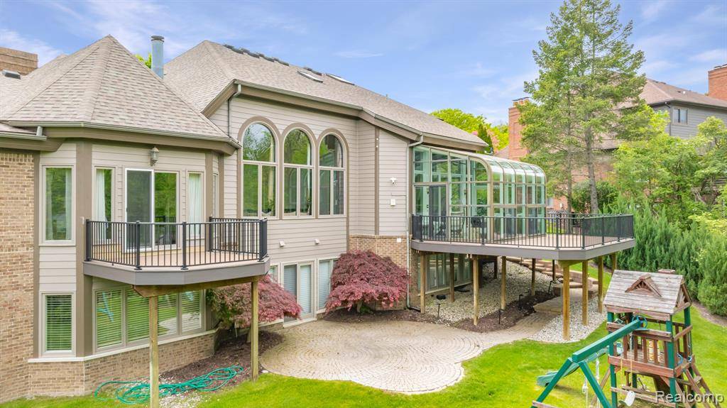 West Bloomfield, MI,6127 WINCLIFF Drive