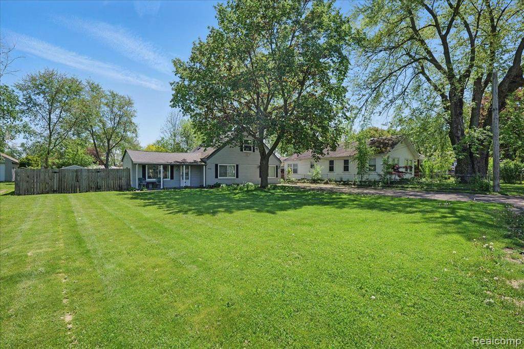 Waterford, MI 48328,1840 Manse Road