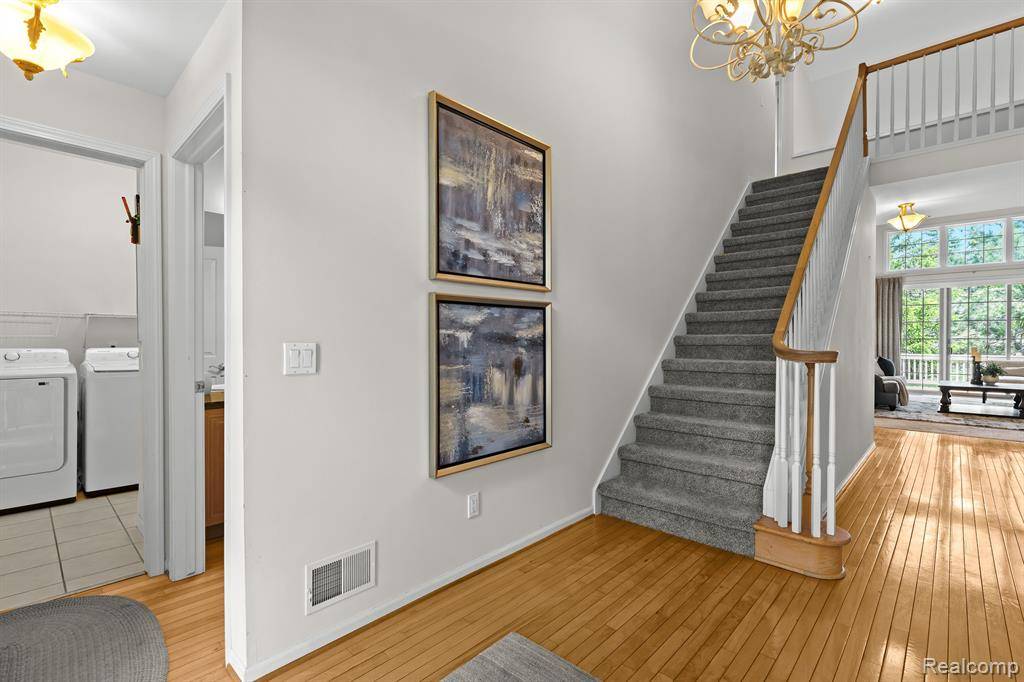 Northville, MI 48168,16814 LOCHMOOR W Circle