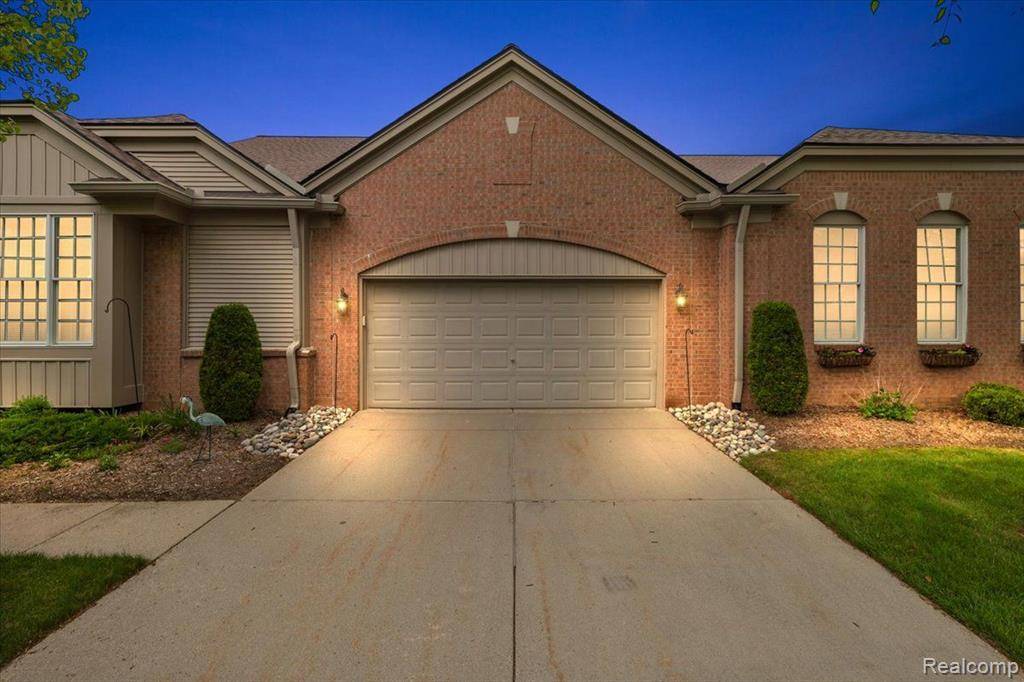 Rochester, MI 48306,1660 MAPLE CREEK