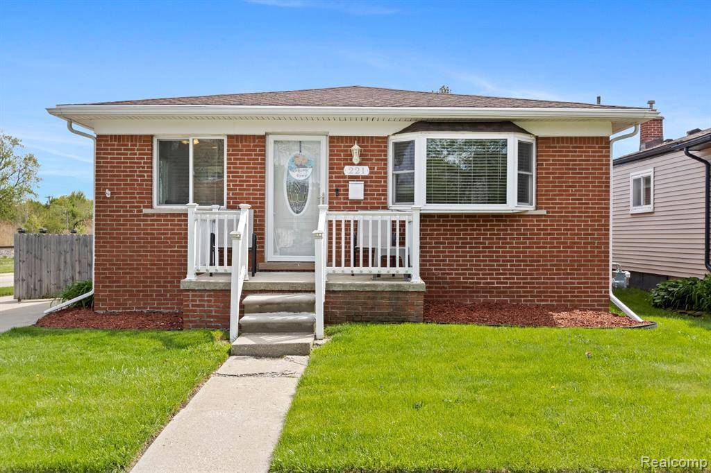 Wyandotte, MI 48192,221 EMMONS Boulevard