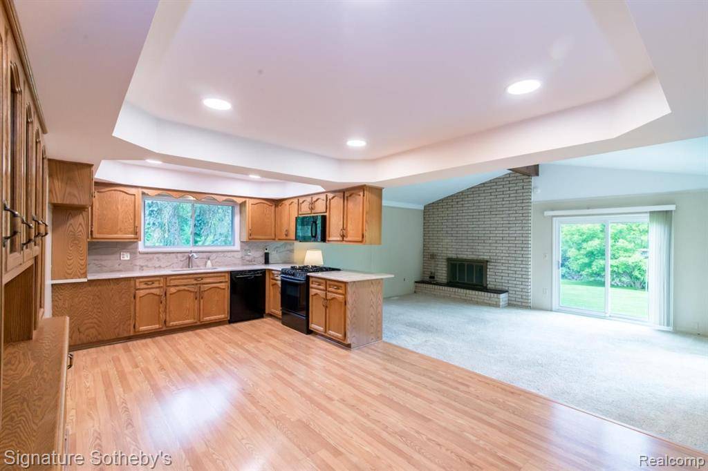 Troy, MI 48085,6279 WALKER Court