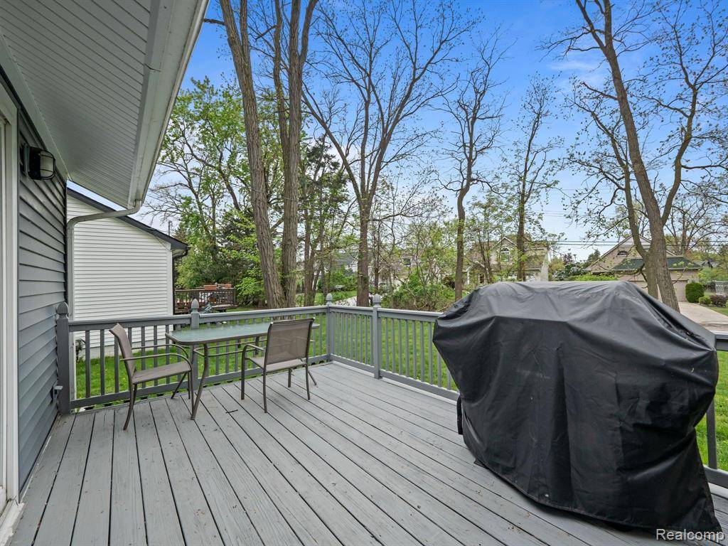 Waterford, MI 48328,1450 Beachland Boulevard