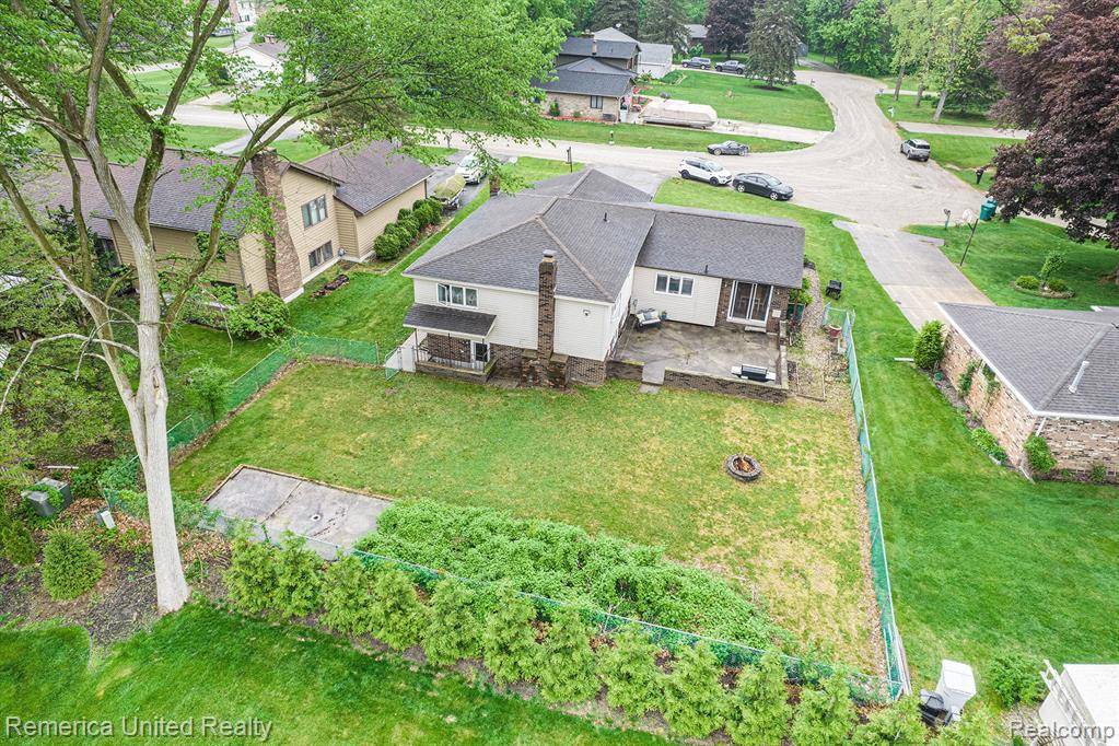 Whitmore Lake, MI 48189,10606 HEENAN Drive