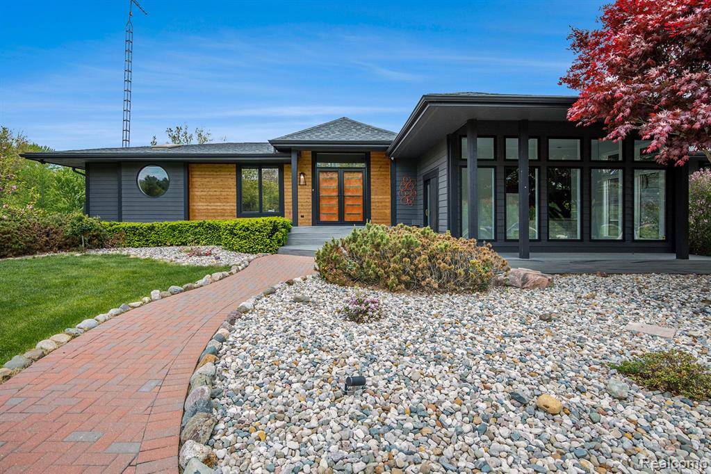 Grand Blanc, MI 48439,8411 Jordan Road