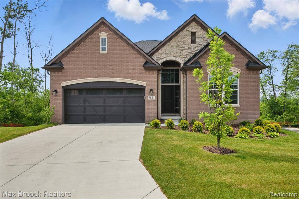 West Bloomfield, MI 48323,7841 TRAILSIDE