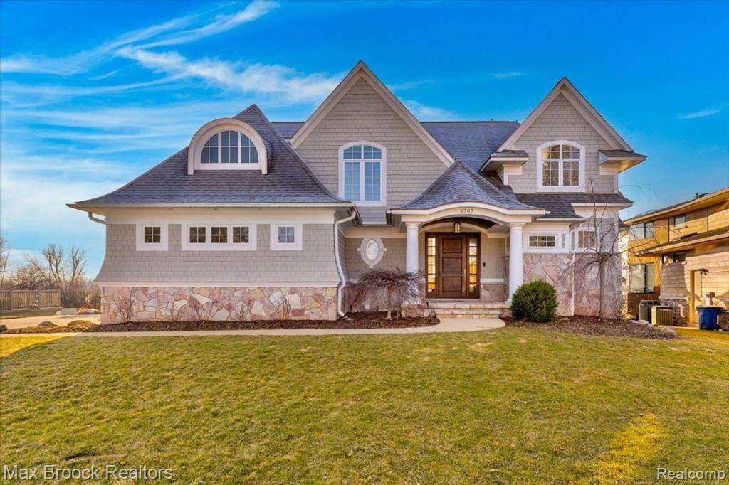 Waterford, MI 48328,1365 KESSLER Avenue