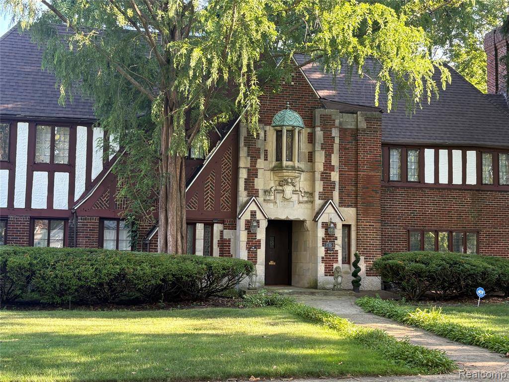 Detroit, MI 48203,1735 LINCOLNSHIRE Drive