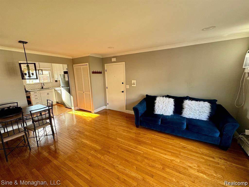 Rochester, MI 48307,433 MILLER Avenue
