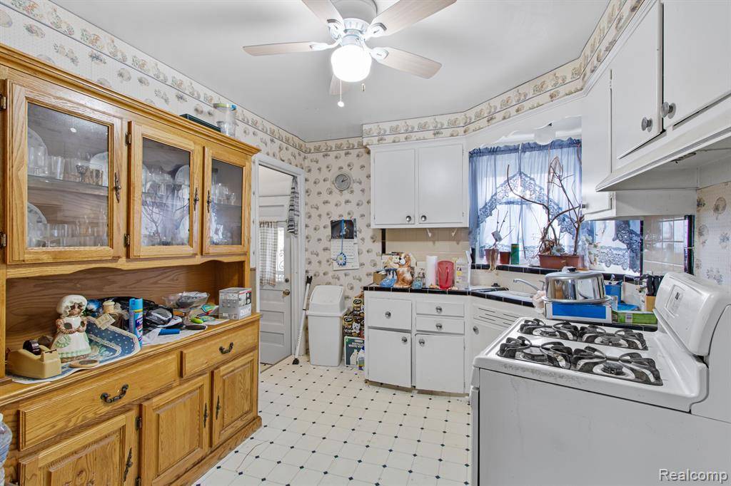 Redford, MI 48239,9312 APPLETON