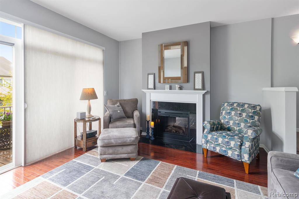 Wixom, MI 48393,244 WRIGHT Street