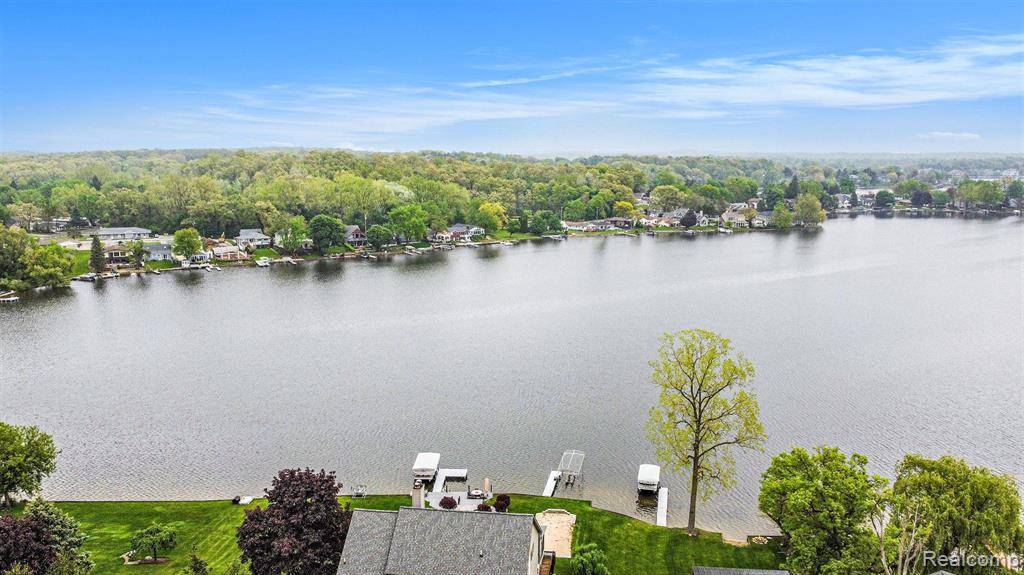 Brighton, MI 48114,8003 GRAND RIVER Road