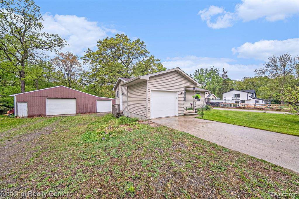 Whitmore Lake, MI 48189,9582 PALMER Road