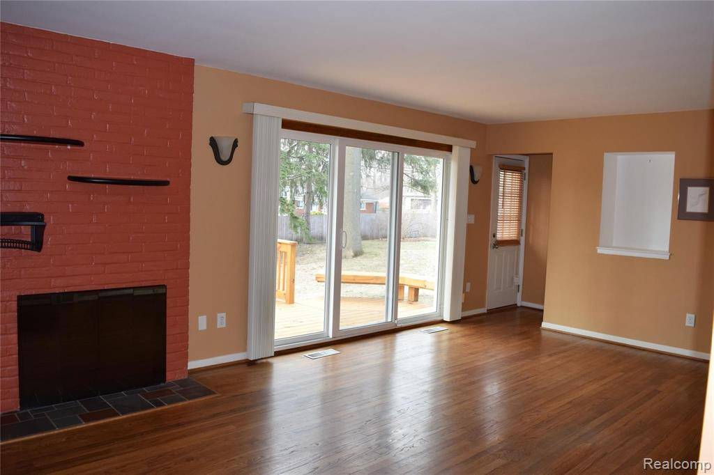 Farmington Hills, MI 48331,28519 GREEN WILLOW Street