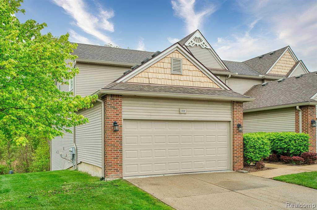 Howell, MI 48843,102 NEWBERRY Lane